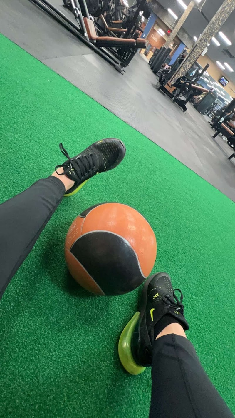 Photo of Bailey's Health & Fitness Powered By Chuze Fitness